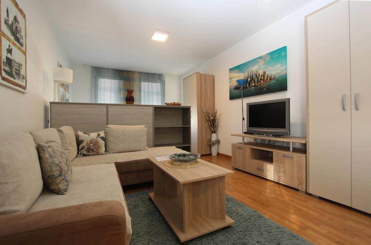 Twin Belville Apartments เบลเกรด ภายนอก รูปภาพ