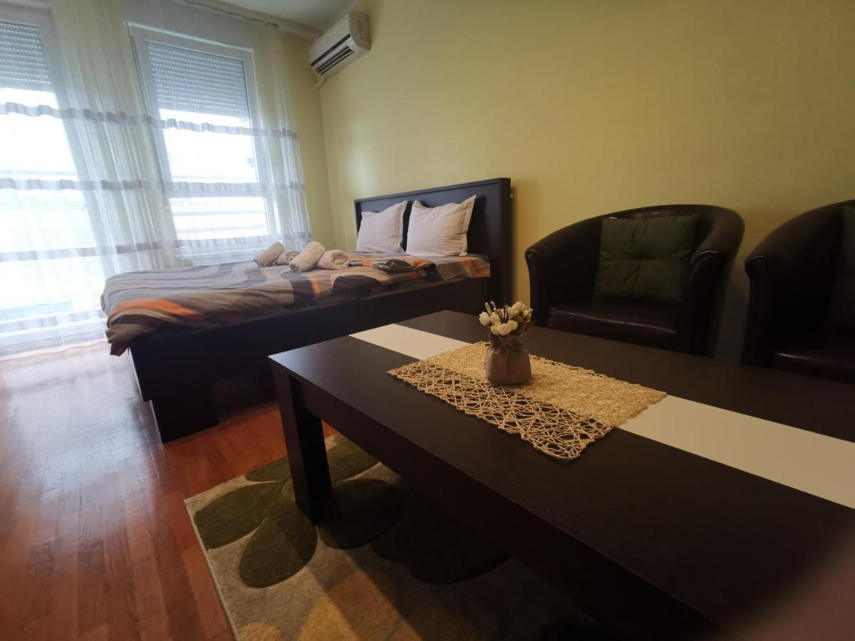 Twin Belville Apartments เบลเกรด ภายนอก รูปภาพ
