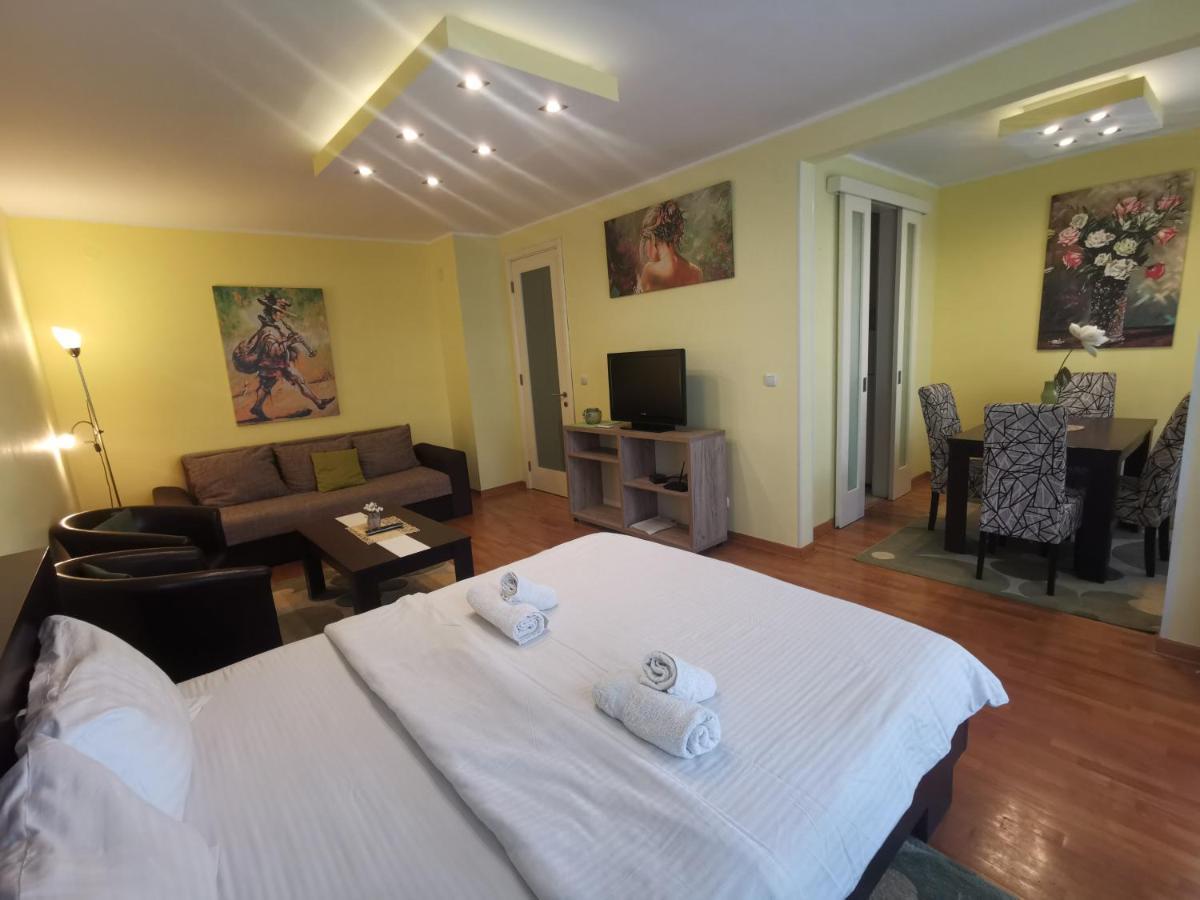 Twin Belville Apartments เบลเกรด ภายนอก รูปภาพ